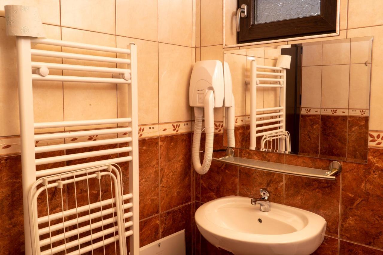 Villa Почивна Станция Сомат Dospat Esterno foto
